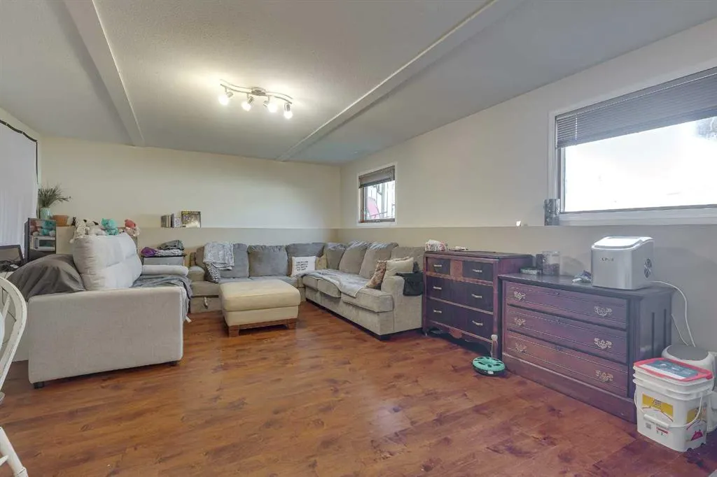 4 HARRISON Road