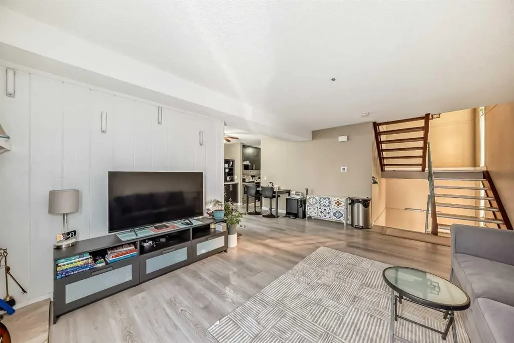 3500 VARSITY Drive NW, #409