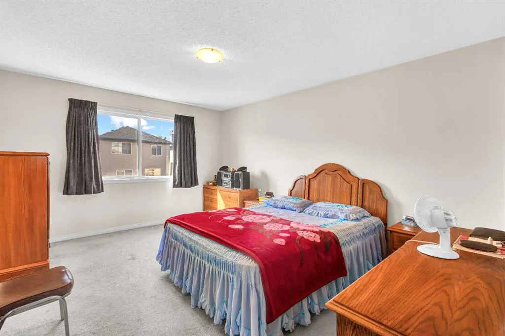 156 Saddlecrest Park NE