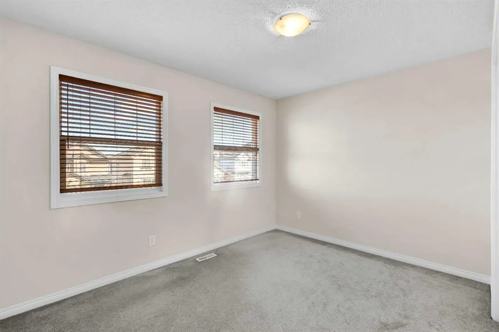 156 Saddlecrest Park NE