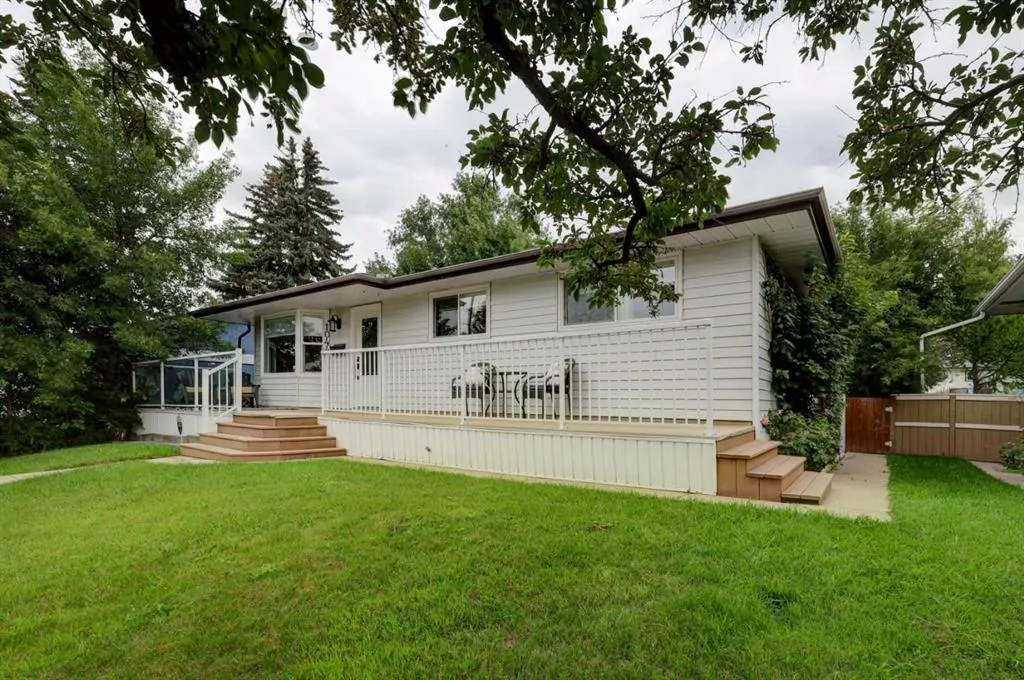 1044 Mayland Drive NE