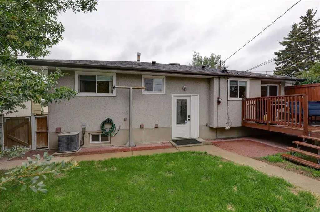 1044 Mayland Drive NE