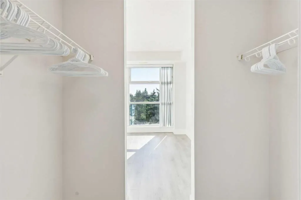 205 Riverfront Avenue SW, #406