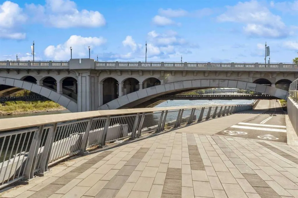 205 Riverfront Avenue SW, #406