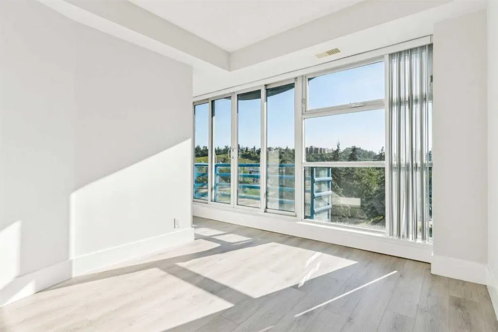 205 Riverfront Avenue SW, #406
