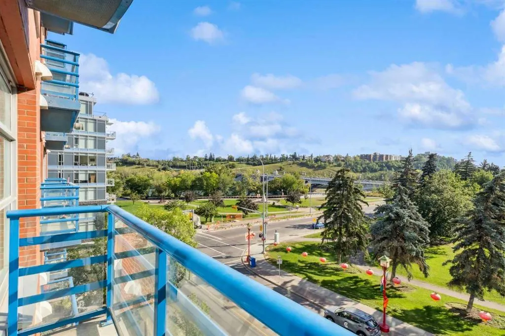 205 Riverfront Avenue SW, #406