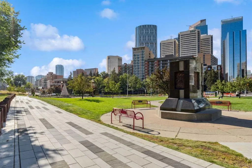 205 Riverfront Avenue SW, #406
