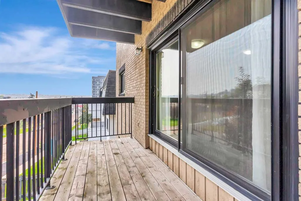 409 1 Avenue NE, #301