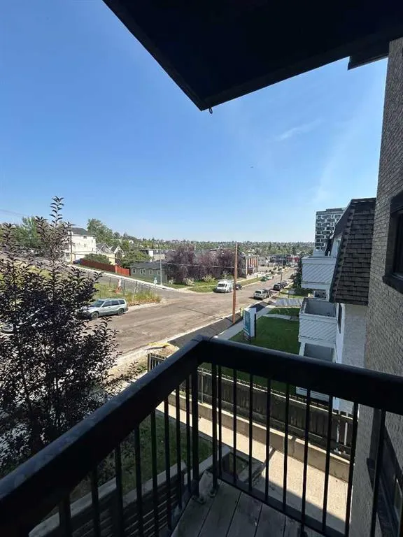 409 1 Avenue NE, #301