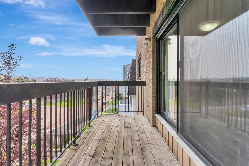 409 1 Avenue NE, #301