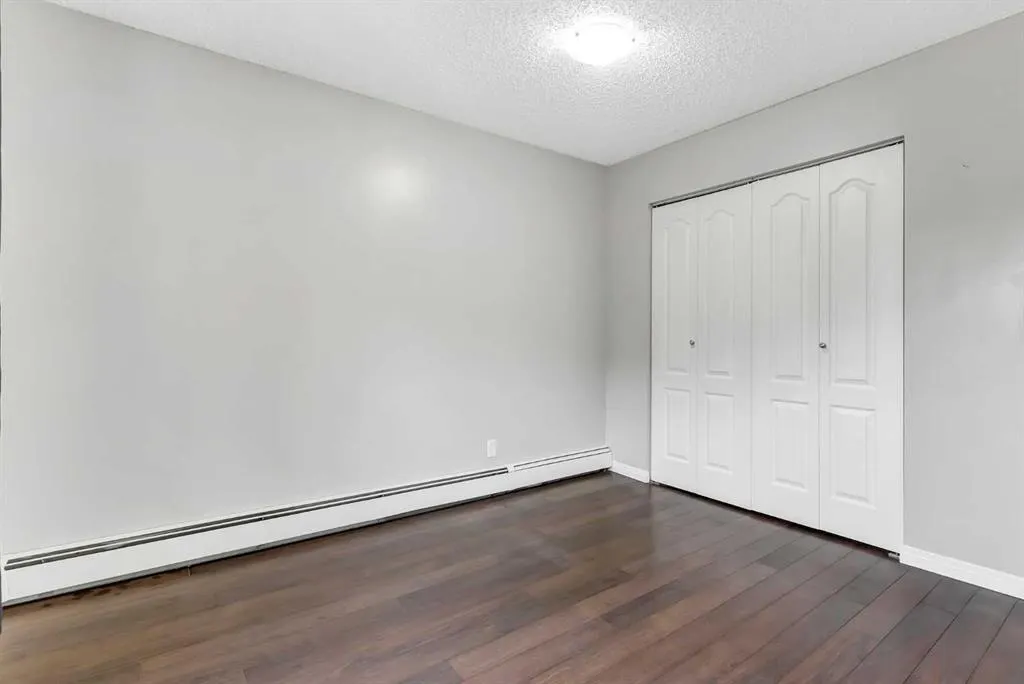 409 1 Avenue NE, #301