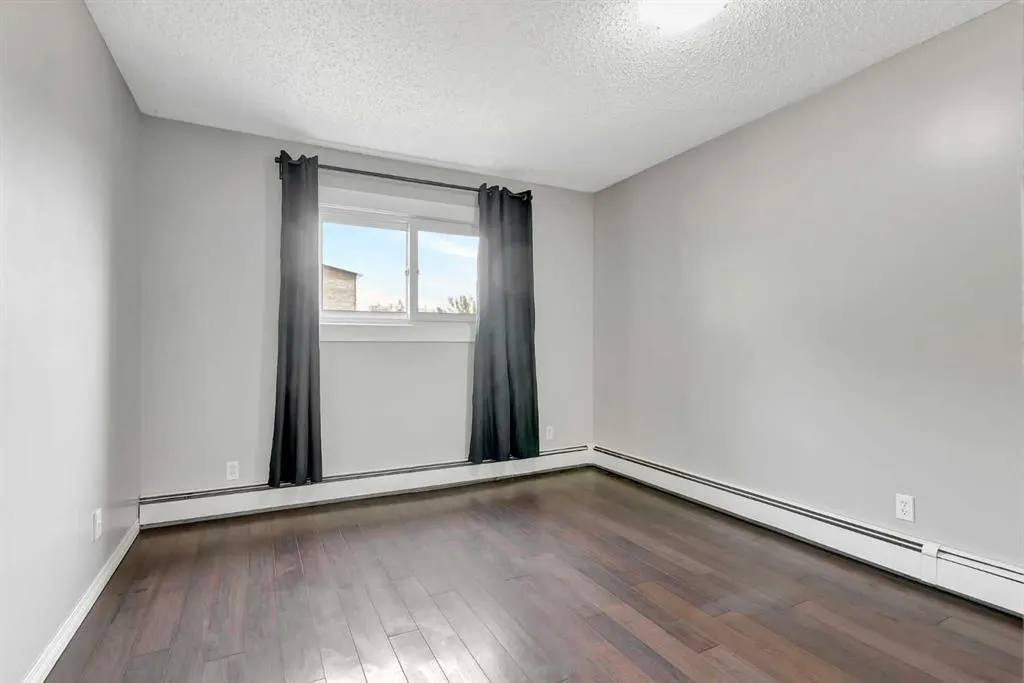 409 1 Avenue NE, #301