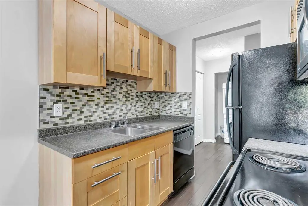 409 1 Avenue NE, #301