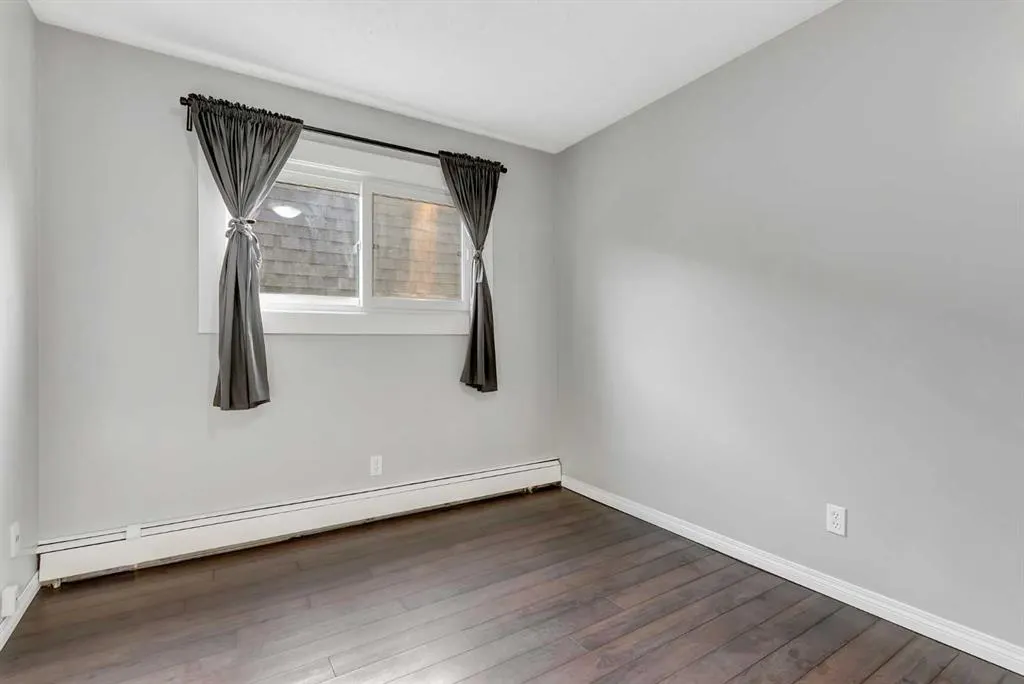 409 1 Avenue NE, #301