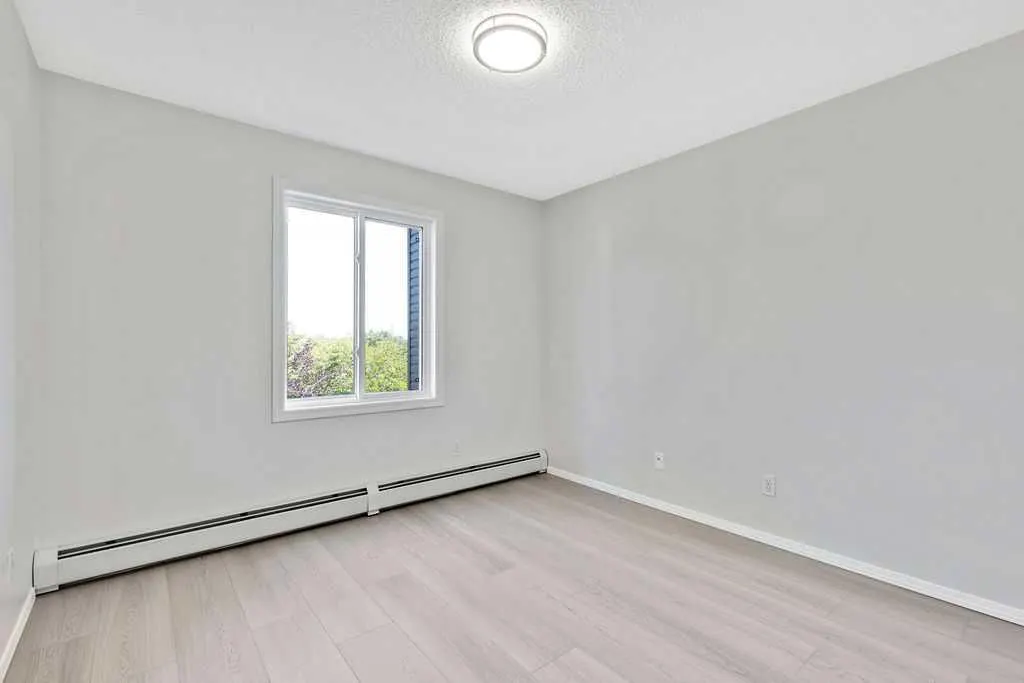 604 8 Street SW, #3304