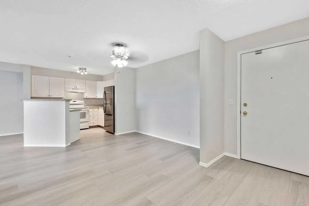 604 8 Street SW, #3304