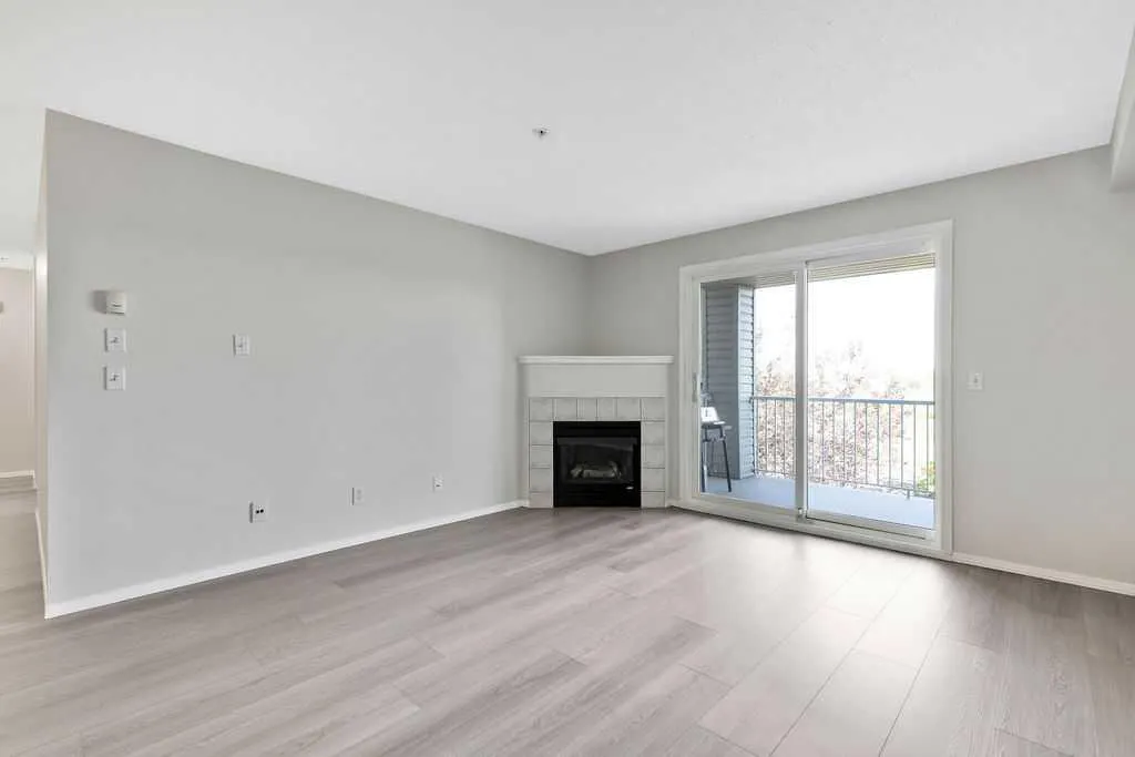 604 8 Street SW, #3304