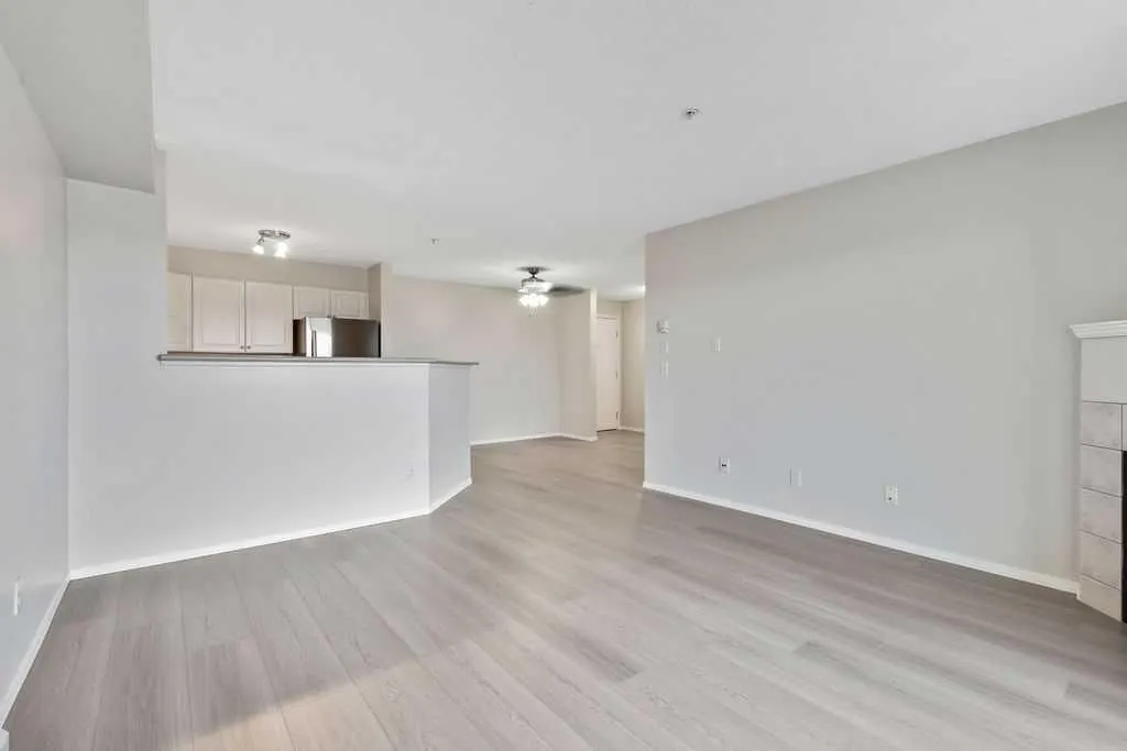604 8 Street SW, #3304