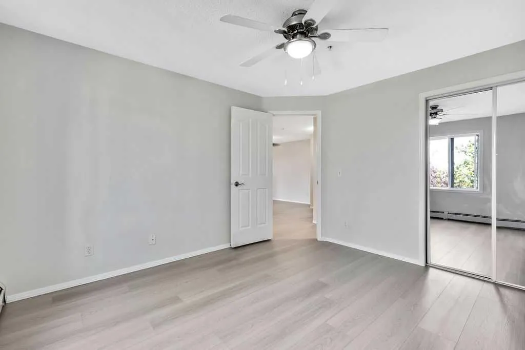 604 8 Street SW, #3304