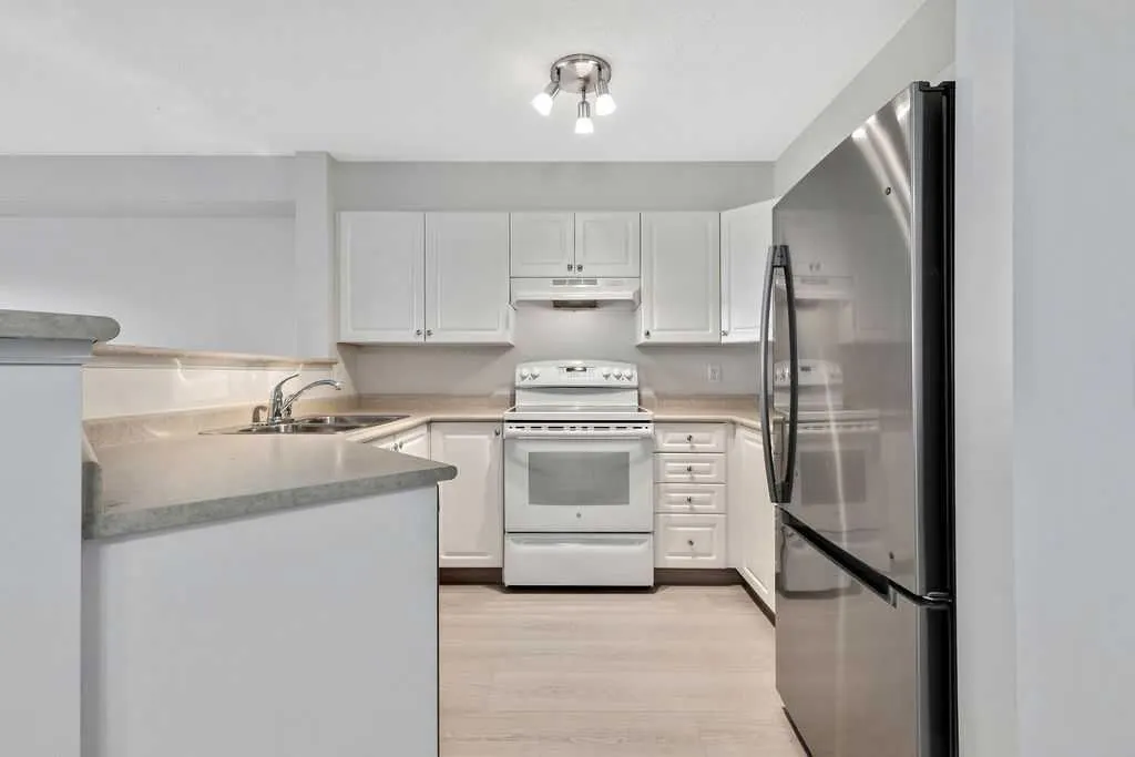 604 8 Street SW, #3304