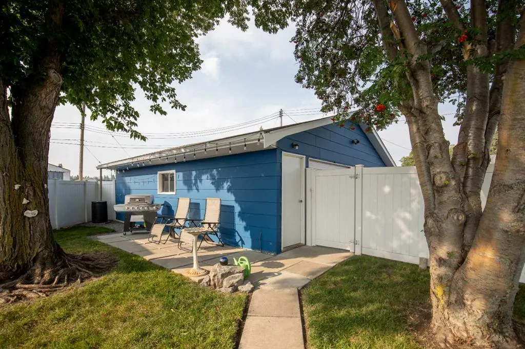 4708 57a Street Crescent