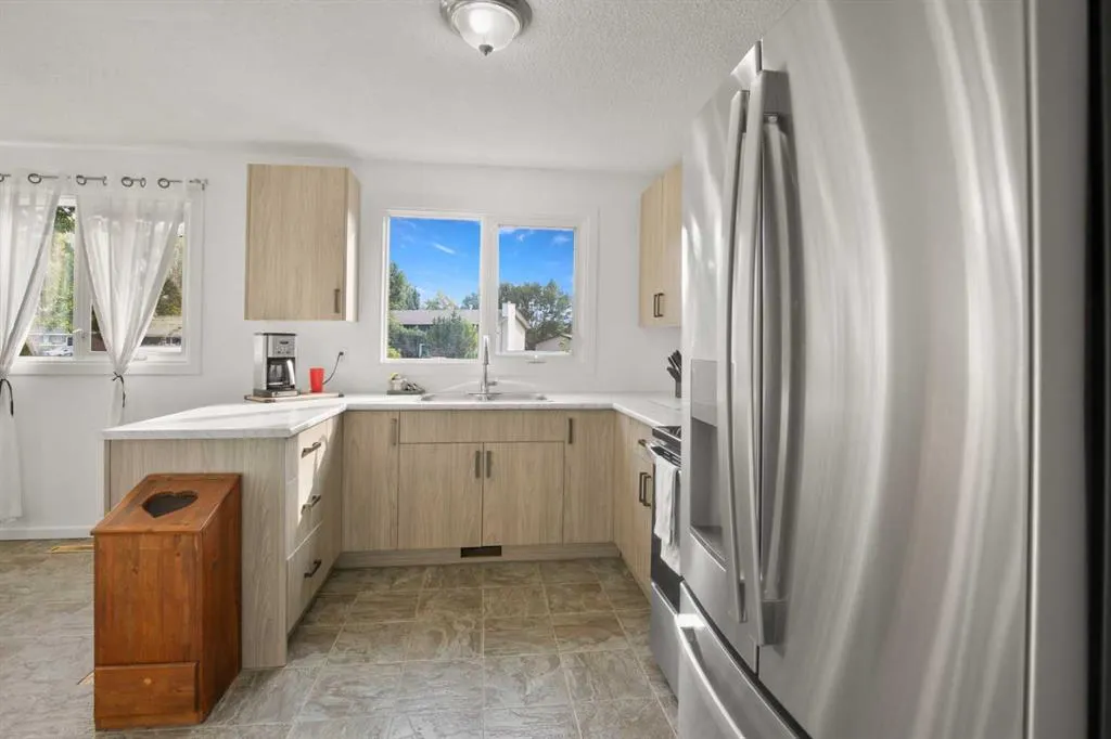 4708 57a Street Crescent