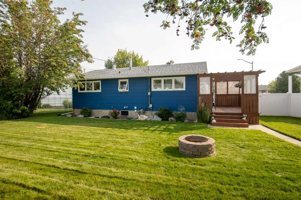 4708 57a Street Crescent