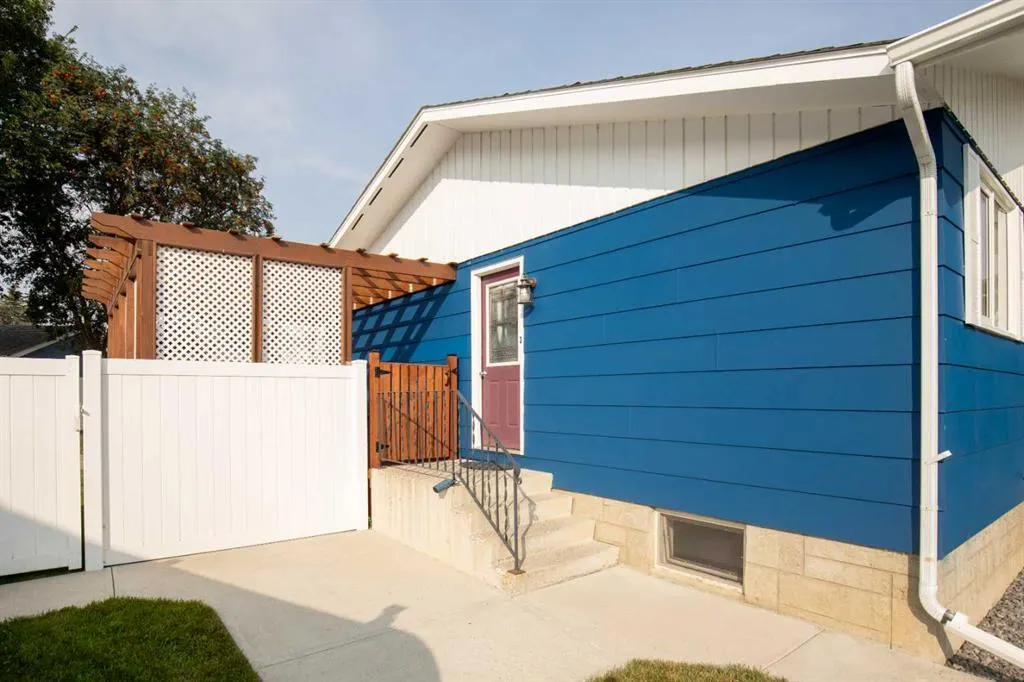 4708 57a Street Crescent