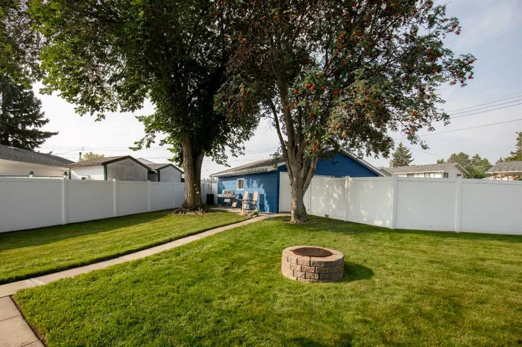 4708 57a Street Crescent