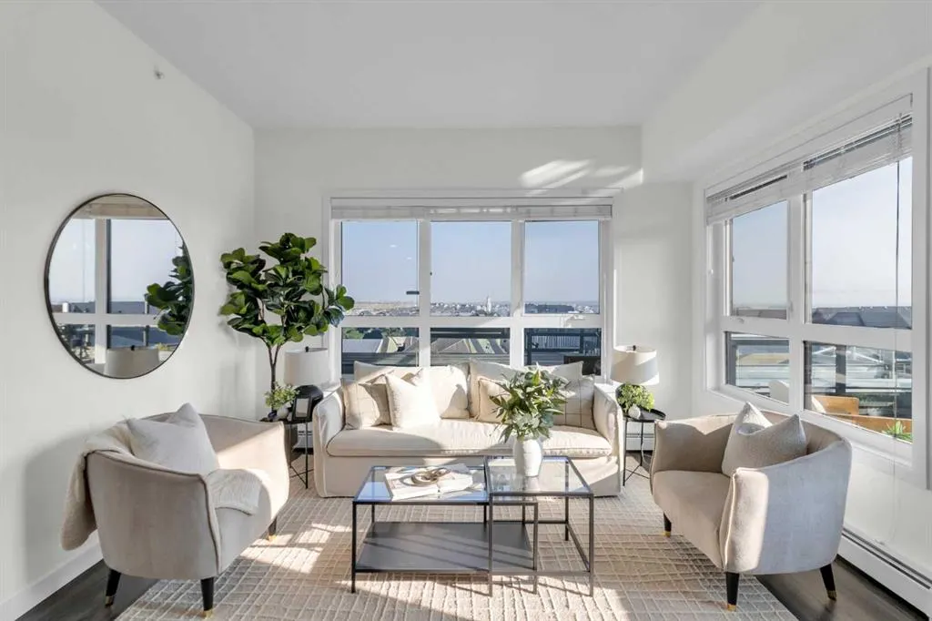 350 Livingston Common NE, #1402