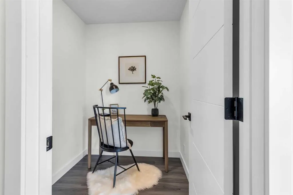 350 Livingston Common NE, #1402