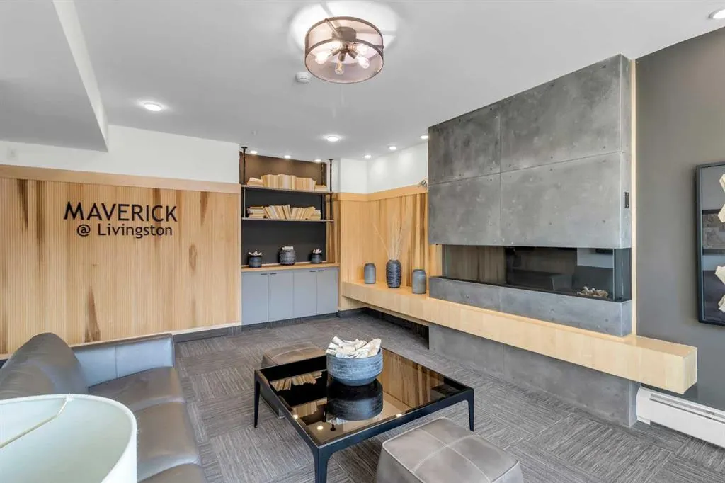 350 Livingston Common NE, #1402