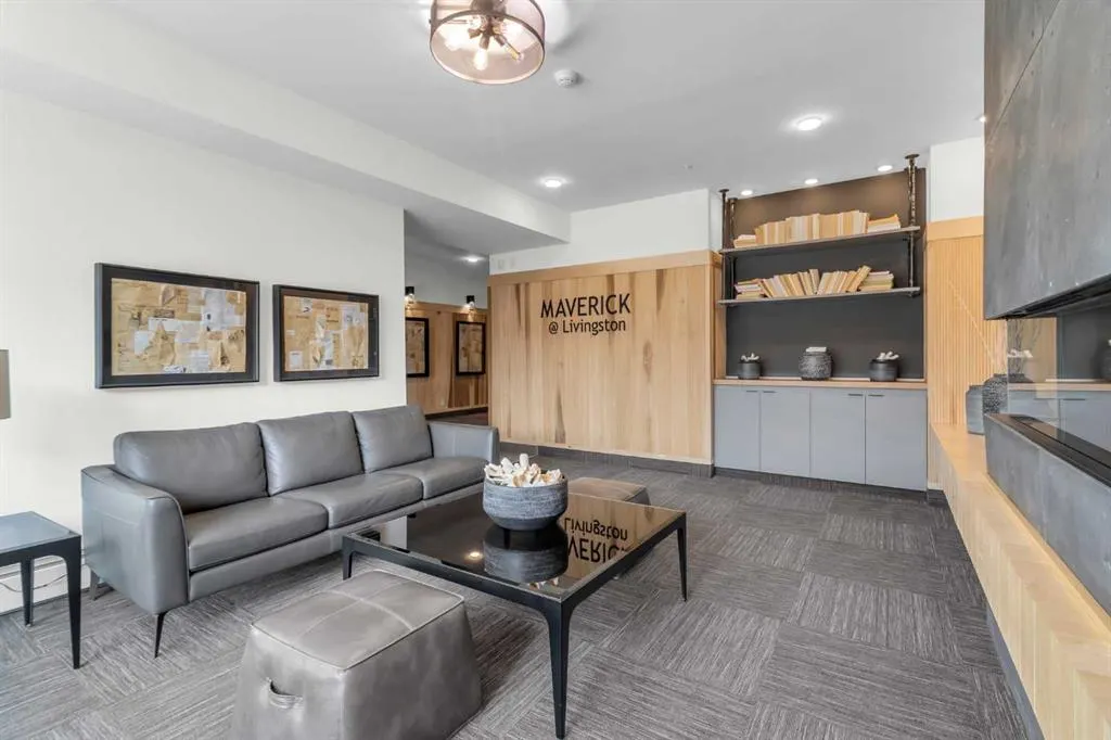 350 Livingston Common NE, #1402