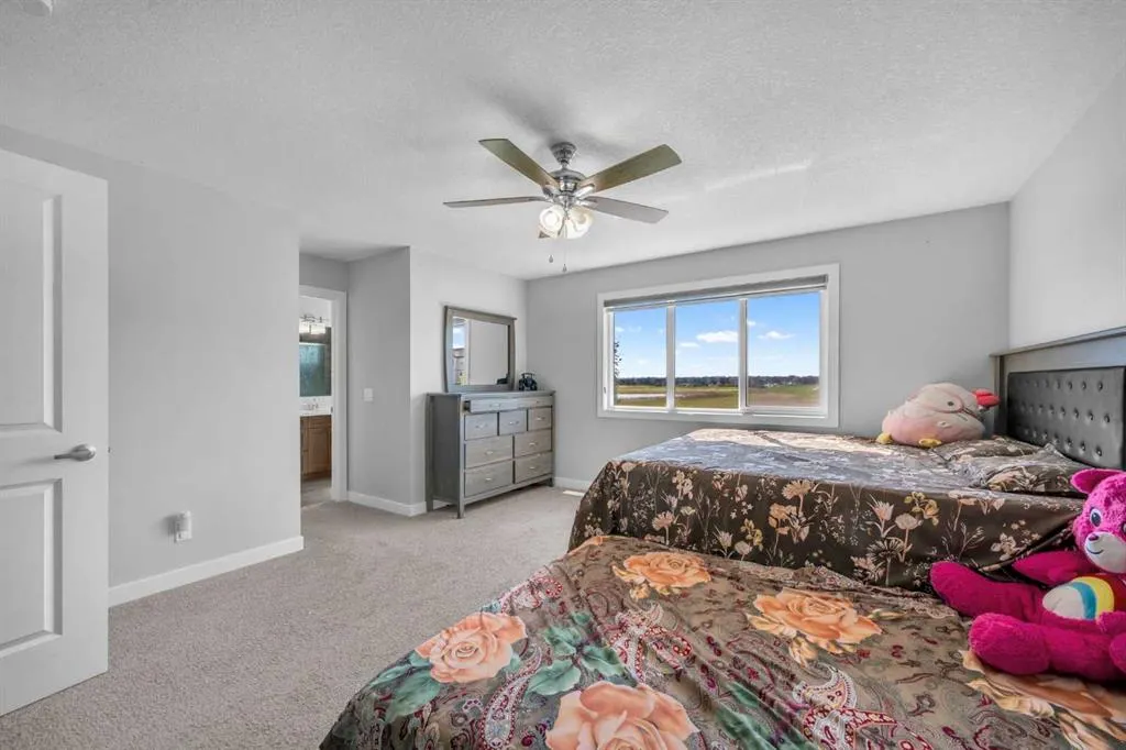 156 Cornerbrook Common NE