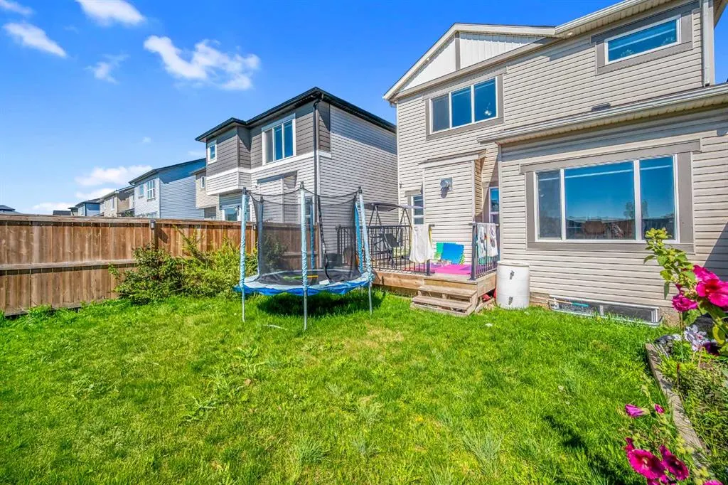 156 Cornerbrook Common NE