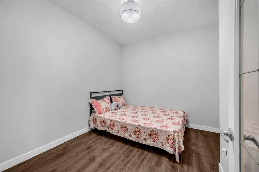 156 Cornerbrook Common NE