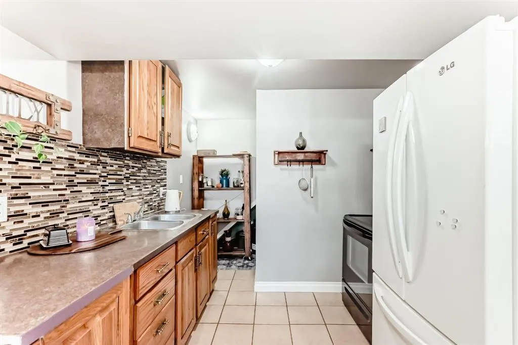 5107 Rundleview Road NE
