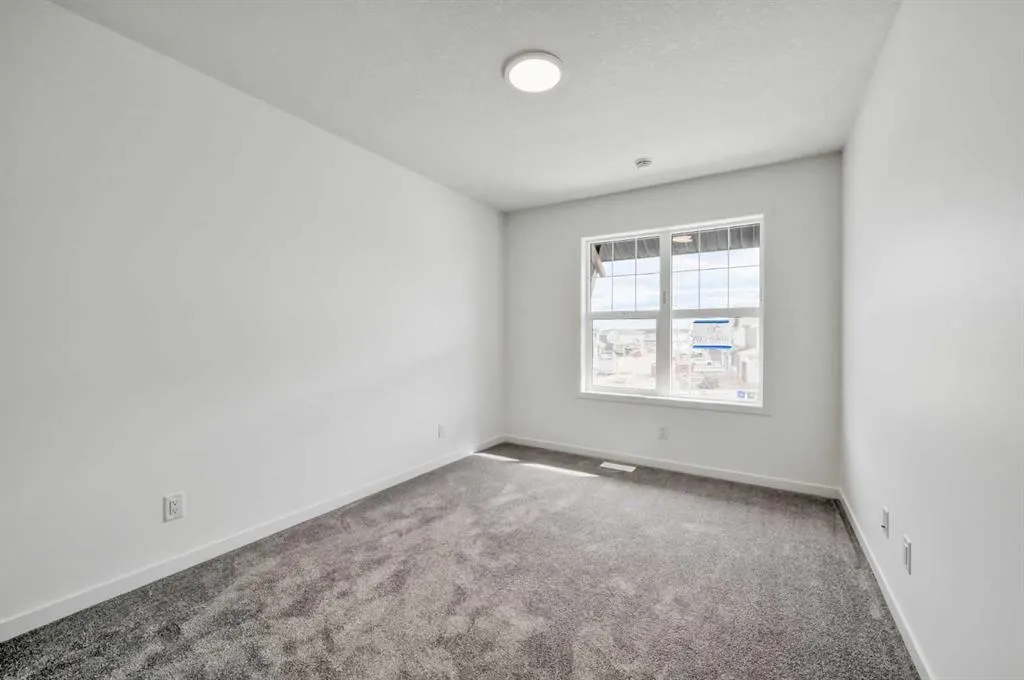 36 Magnolia Crescent SE