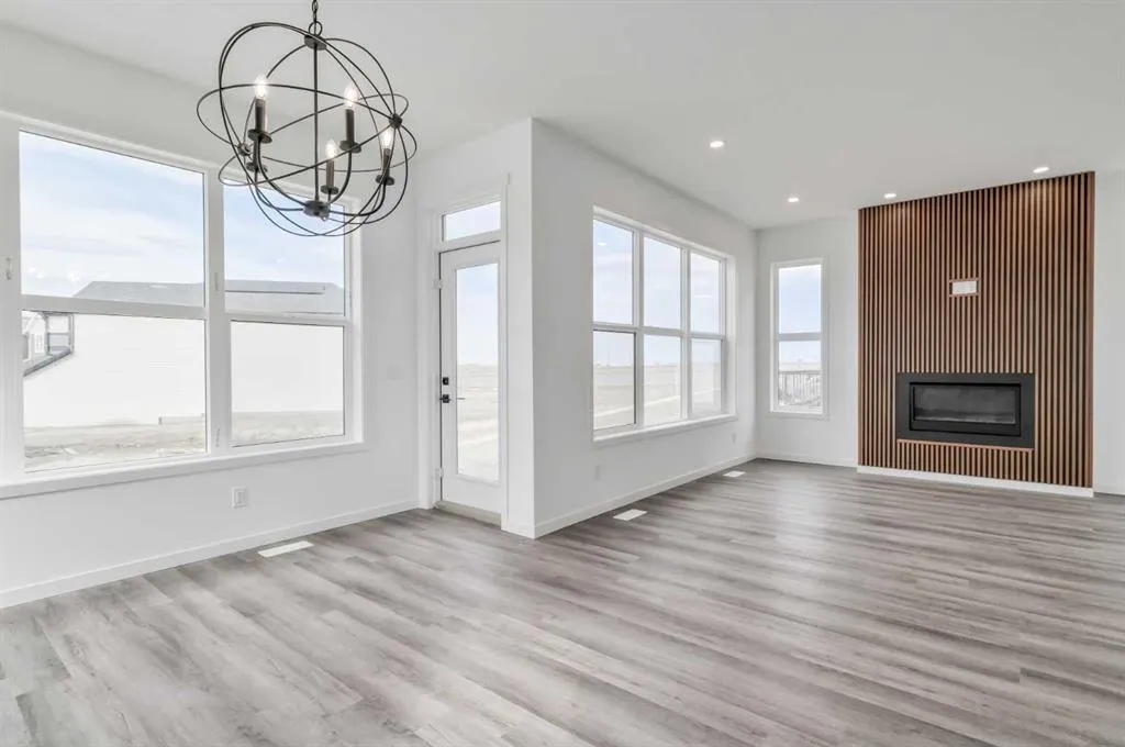 36 Magnolia Crescent SE