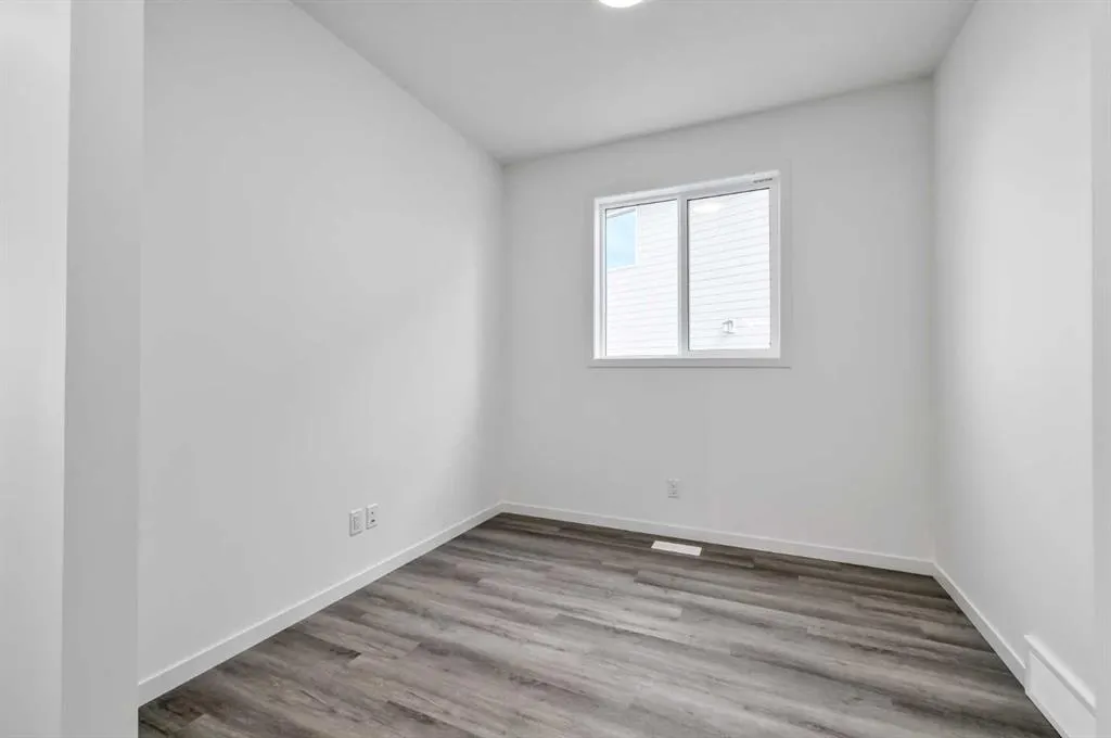 36 Magnolia Crescent SE