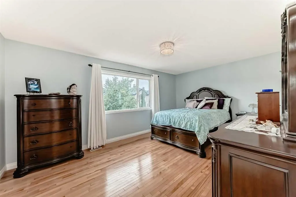 54 Cougarstone Mews SW