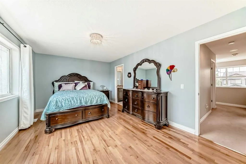 54 Cougarstone Mews SW