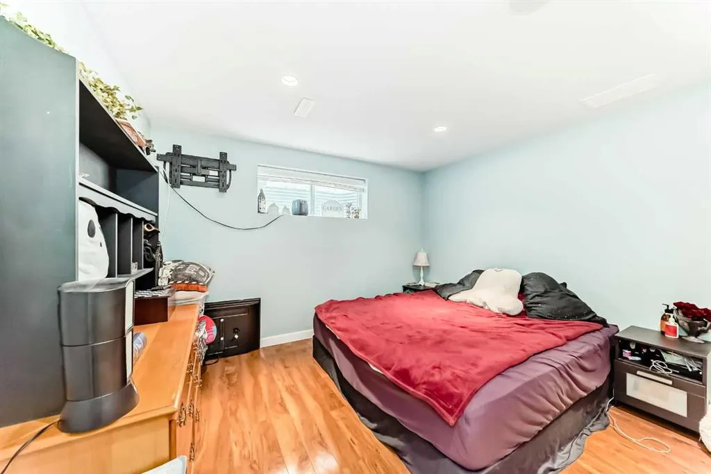 54 Cougarstone Mews SW