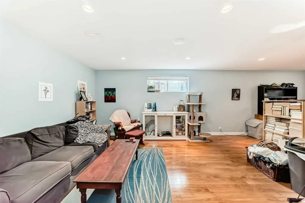 54 Cougarstone Mews SW