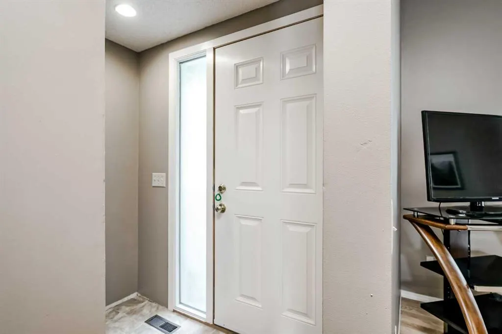 5340 17 Avenue SW, #207