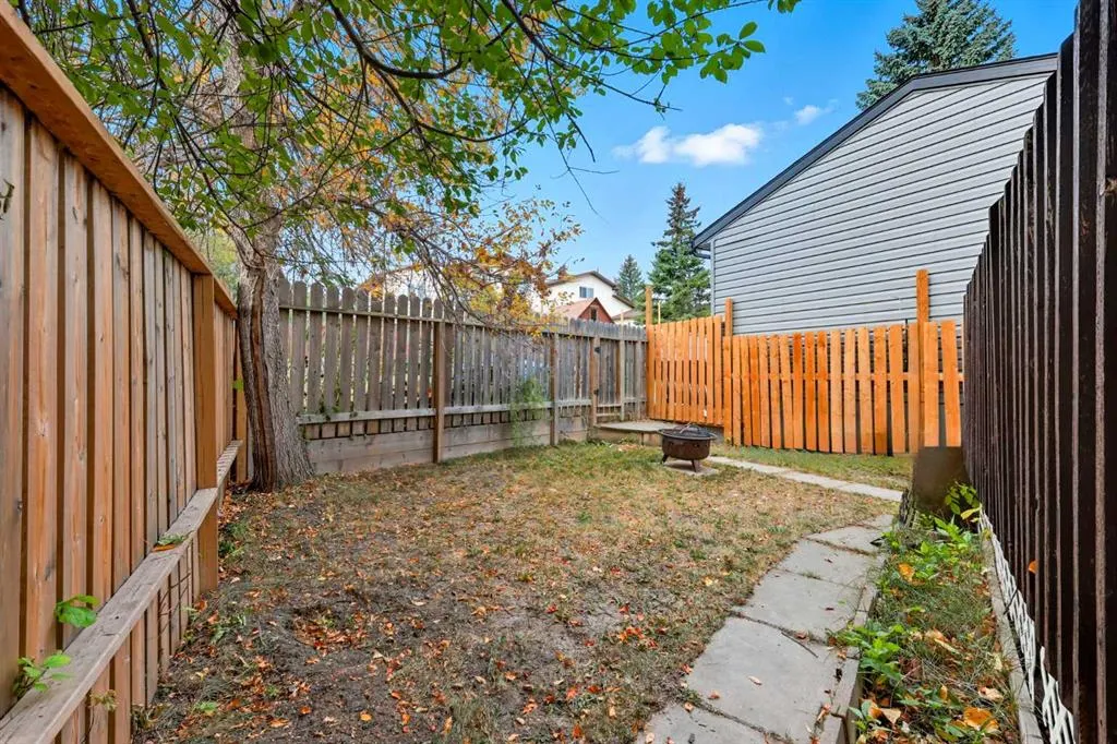 1137 Berkley Drive NW