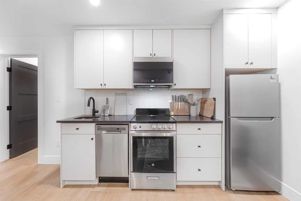 1405 1st Avenue, #3