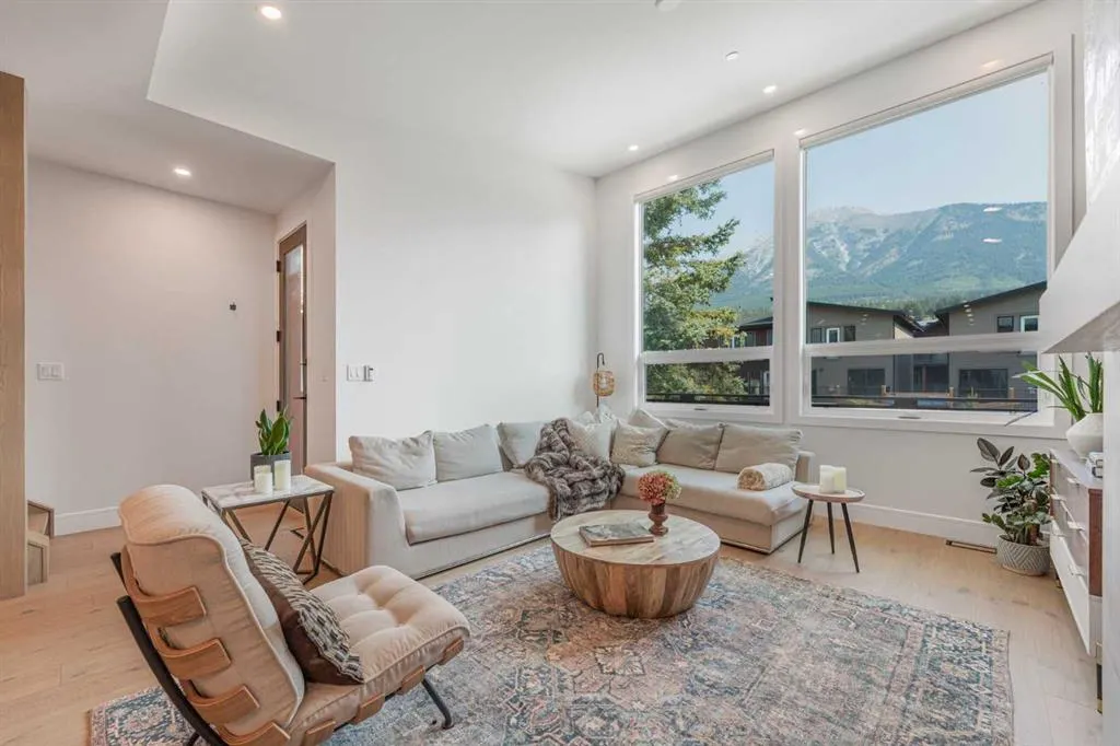 1405 1st Avenue, #3