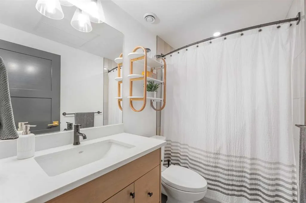 1405 1st Avenue, #3