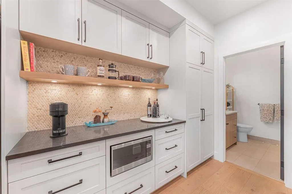 1405 1st Avenue, #3